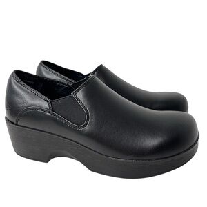 Lila Shoes For Crews Womens Size 6 Slip & Oil Resistant Clog Professional Shoe